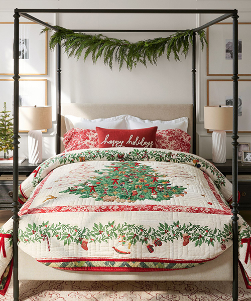 Deck the Halls Christmas Quilt