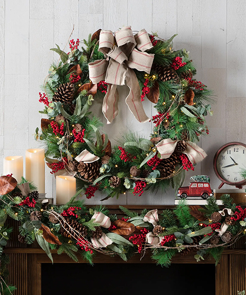 Rustic Farmhouse Christmas Wreath & Garland